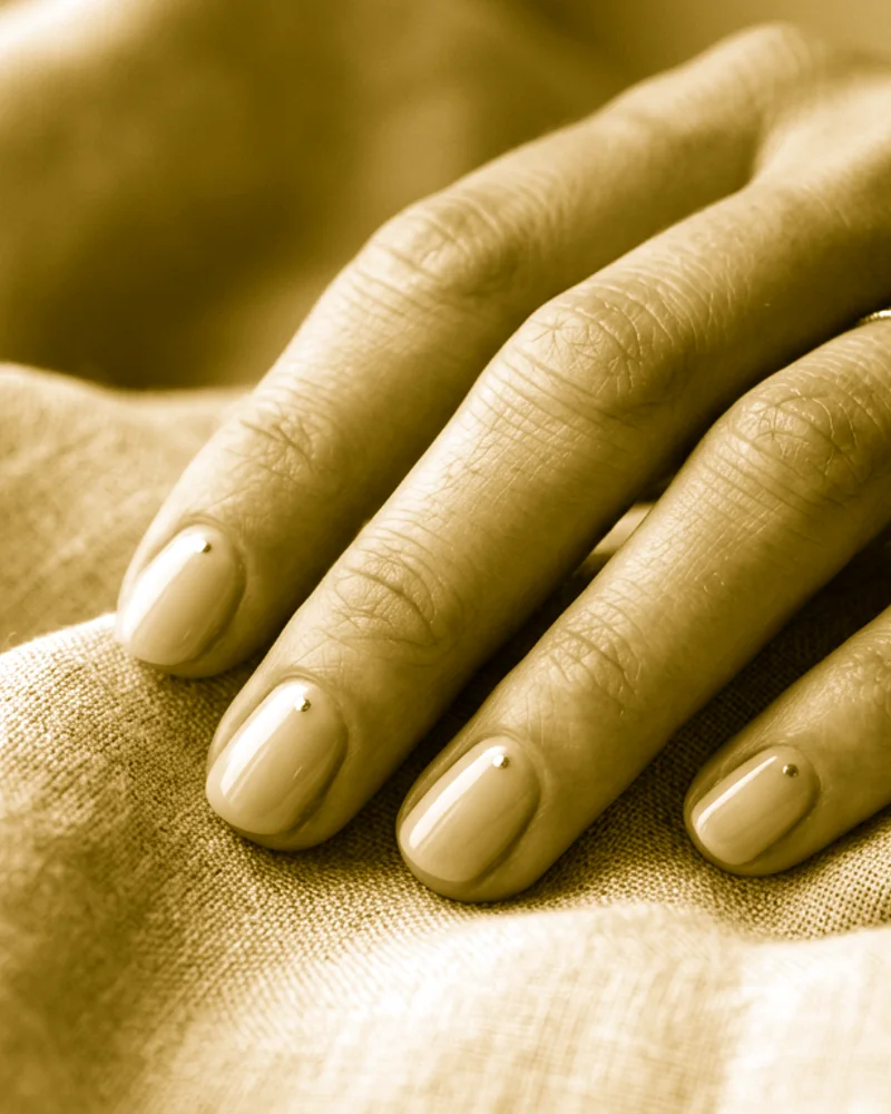 Glitter Nails Style 2: Champagne Chrome Mirroring