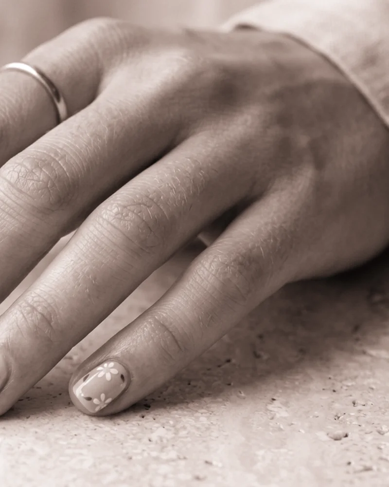 Orange Nails Style 11: Modern Sheer Wash on squoval nails
