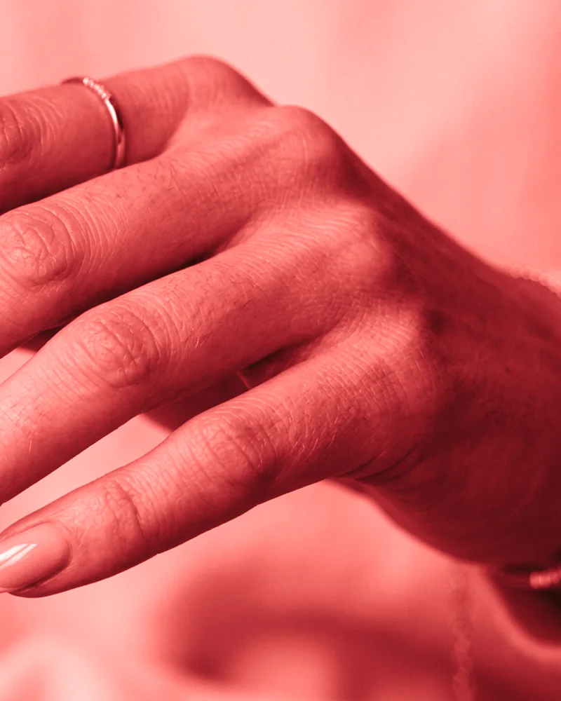Red Nails Style 3: High-Gloss Editorial Luxe